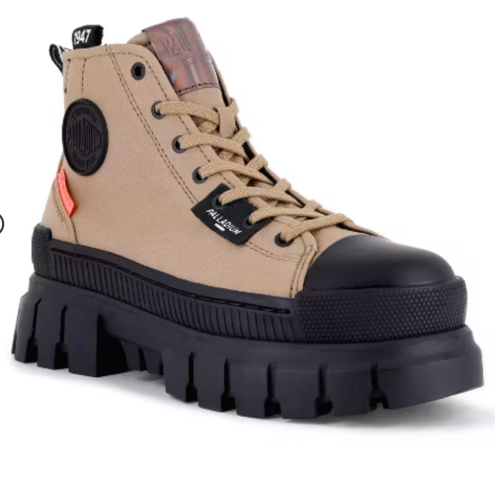 NEW Palladium Revolt Hi Tx in Olive Shoes Sneakers Boots Womens